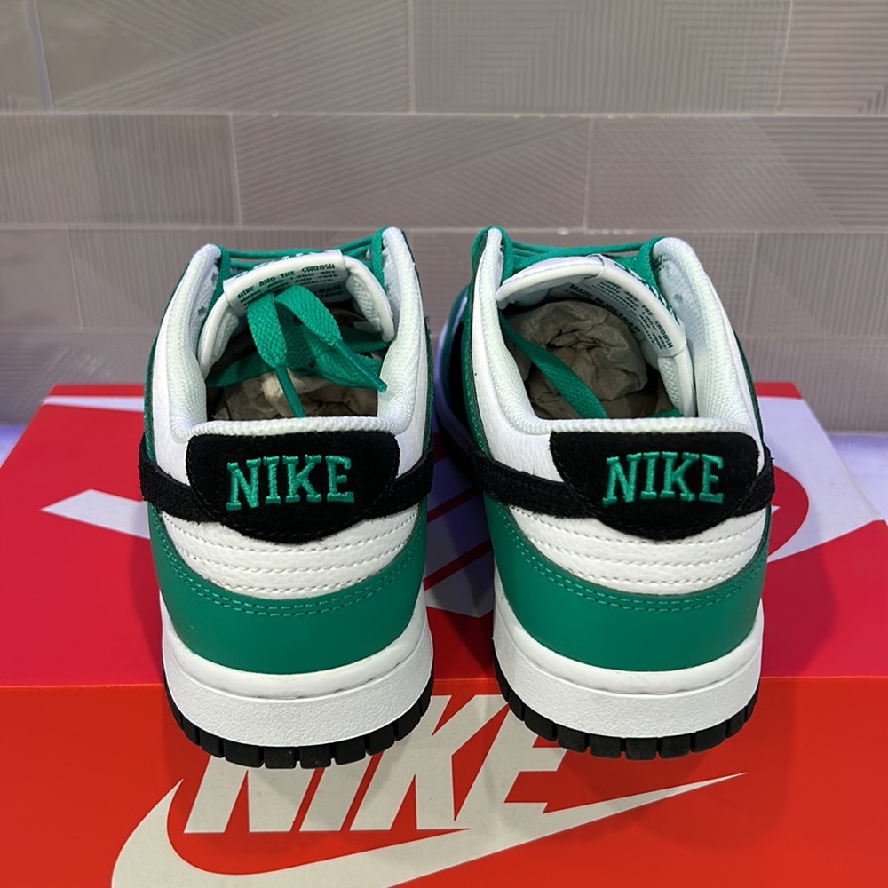 Nike Dunk Low - Picture 4 of 5